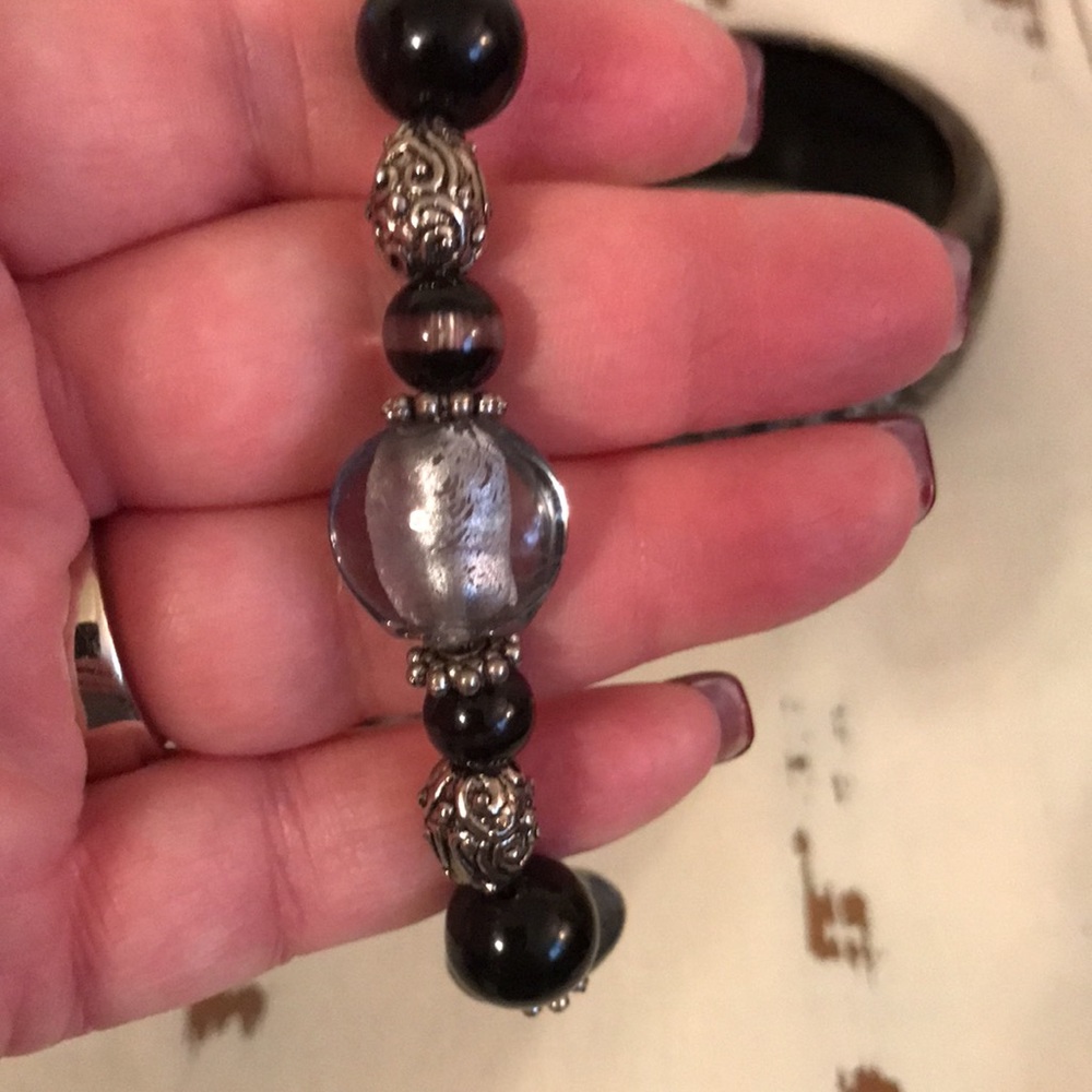 Bracelet lot of 4 black and silver bangle and beaded - Picture 5 of 11